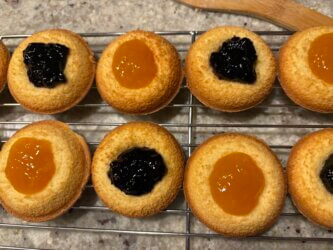 Petits moelleux amandes confiture 2